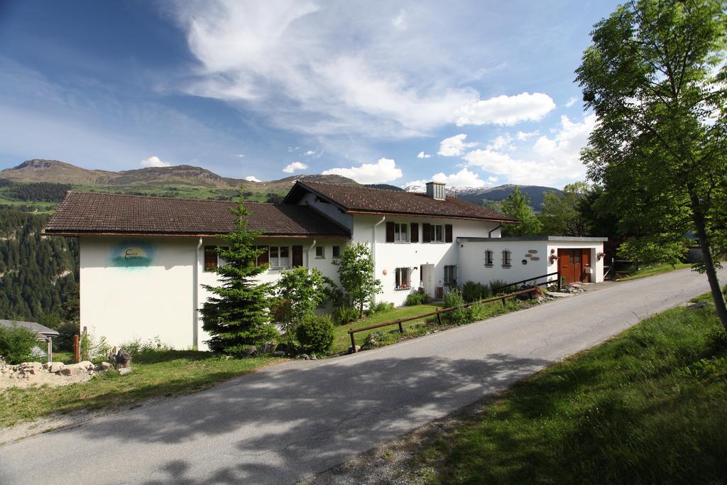 Familien Und Wanderhotel Clarezia Брайль-Бригельс Экстерьер фото
